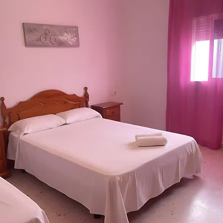 Estudio Con Aire Acondicionado En קוניל דה לה פרונטרה